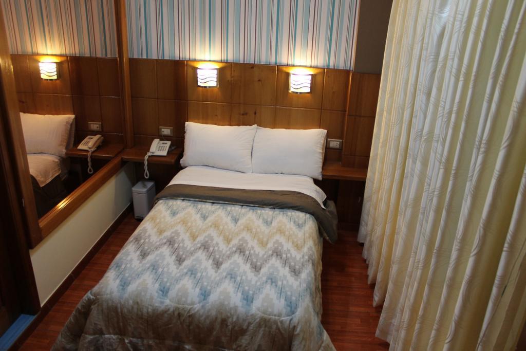 Hotel Venecia Huánuco Habitación foto