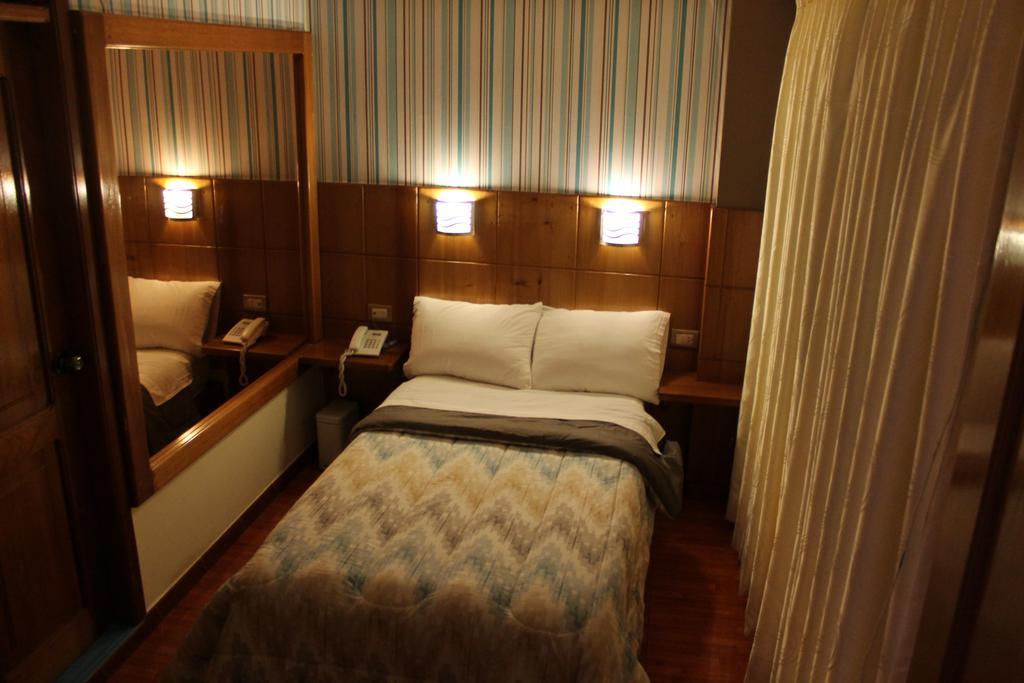 Hotel Venecia Huánuco Habitación foto